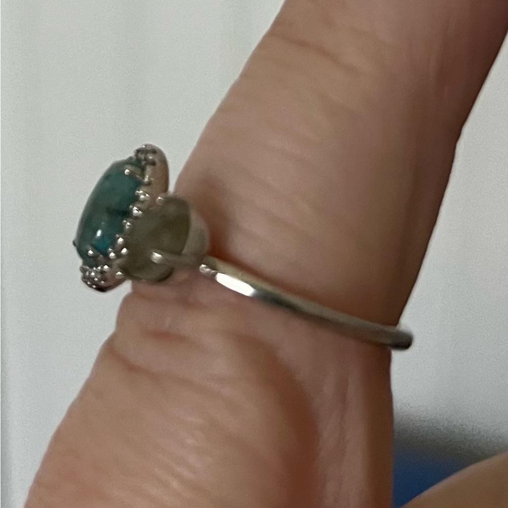 Pretty Labradorite Ring - Picture 2 of 5